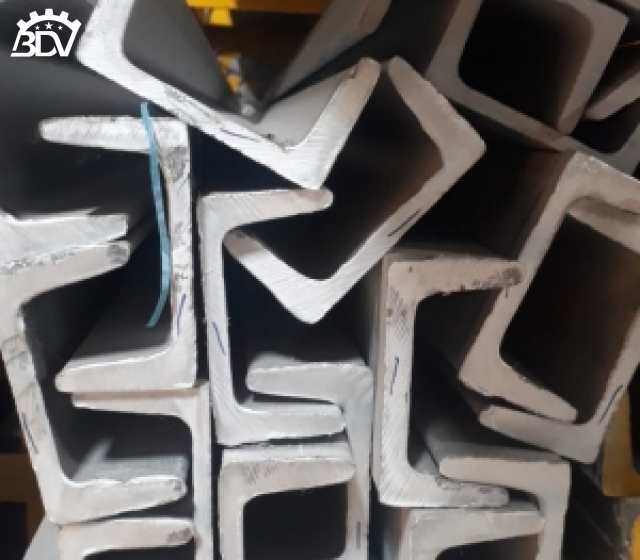 U ĐÚC INOX 304 48 X 100 X 48 X 5.5 X 6000